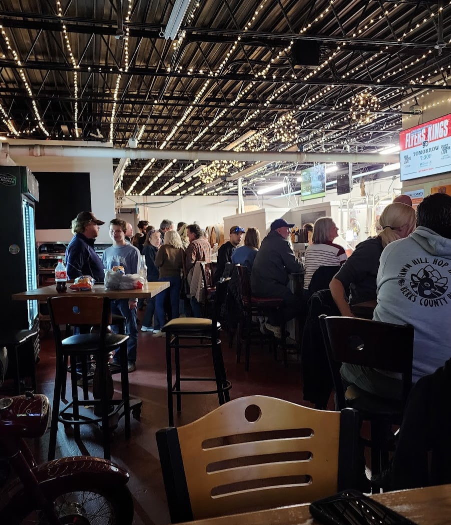 Jess and Jill Live at Pagoda City Brewing 1